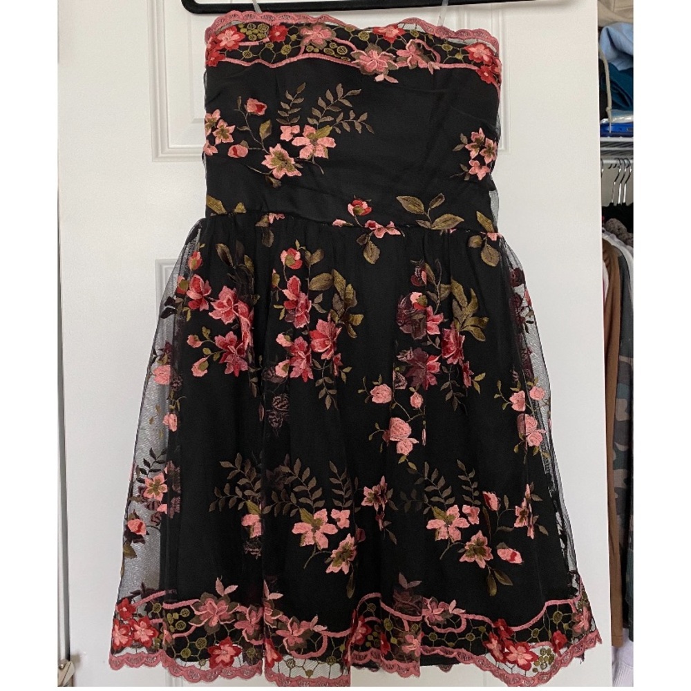 Black strapless dress